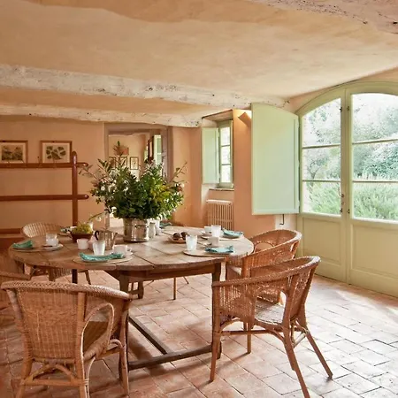 Stignano Sleeps 12 *