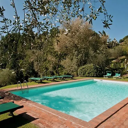 Stignano Sleeps 12 ヴィラ Monsagrati